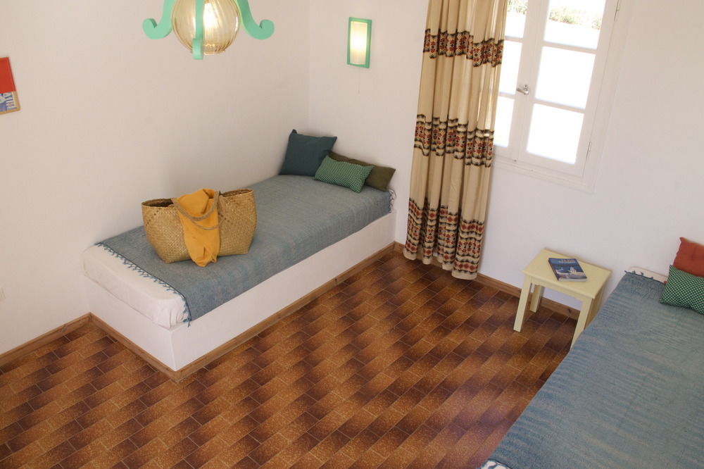 Arokaria Seaside Hotel Ambelas Bagian luar foto