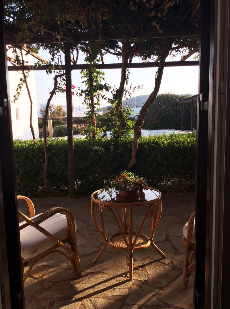 Arokaria Seaside Hotel Ambelas Bagian luar foto