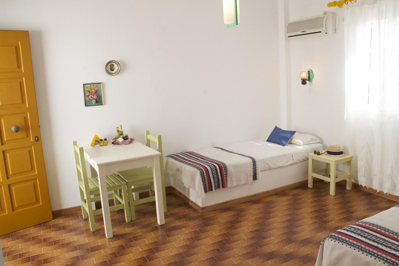 Arokaria Seaside Hotel Ambelas Bagian luar foto