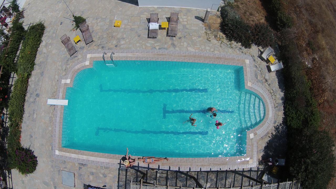 Arokaria Seaside Hotel Ambelas Bagian luar foto