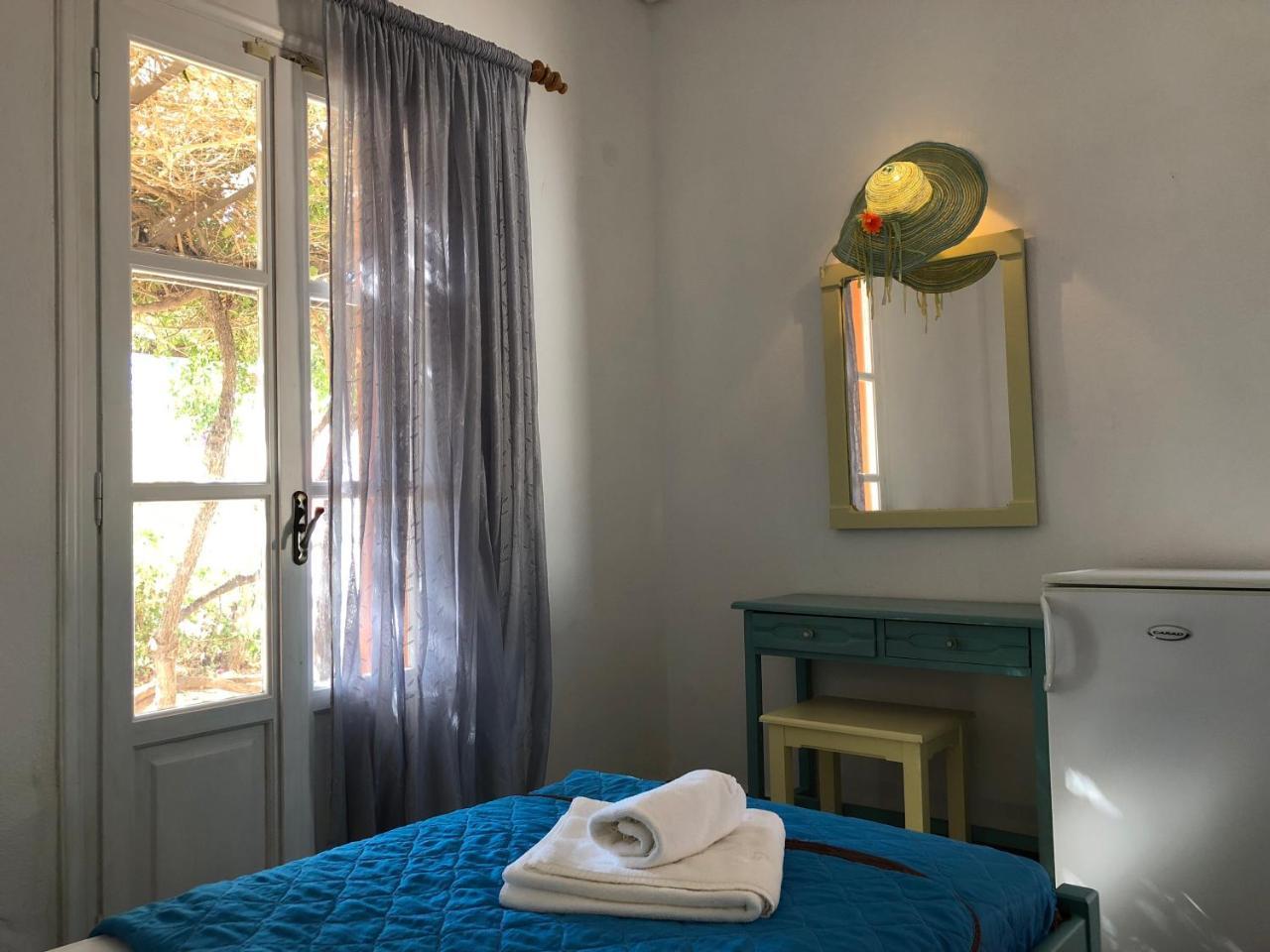 Arokaria Seaside Hotel Ambelas Bagian luar foto